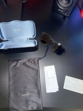 GUCCI Black Unisex Sunglasses with Case